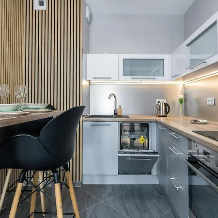 Bielniki By Renters Apartment